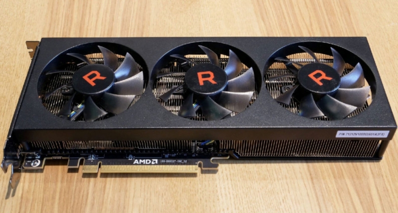An AMD RX Vega 56 triple fan Prototype has been pictured