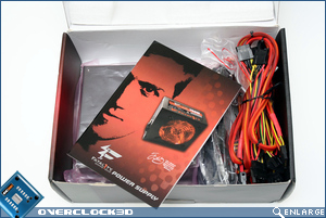 OCZ Fatal1ty 700w Box Open