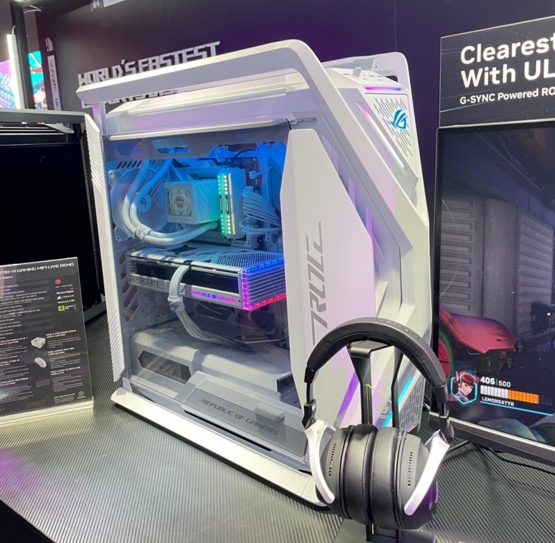 ASUS reveals a white version of their ROG Hyperion PC case at Computex -  OC3D