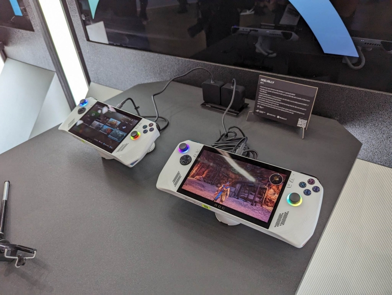 ASUS ROG Ally console prototypes have been pictured, featuring a